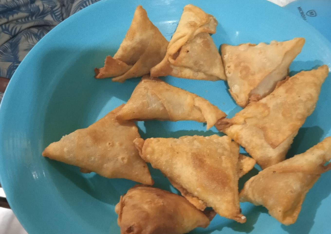 Sambosa mini isi ayam