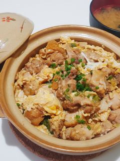 รูปของ Oyakodon ข้าวหน้าไก่กับไข่สไตล์ญี่ปุ่น 親子丼
