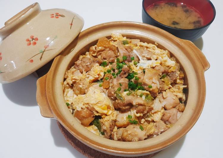 Oyakodon ข้าวหน้าไก่กับไข่สไตล์ญี่ปุ่น 親子丼