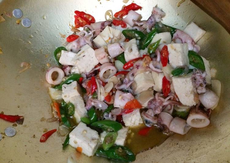 Bagaimana Membuat Tumis Tahu Cumi Asin, Bikin Ngiler