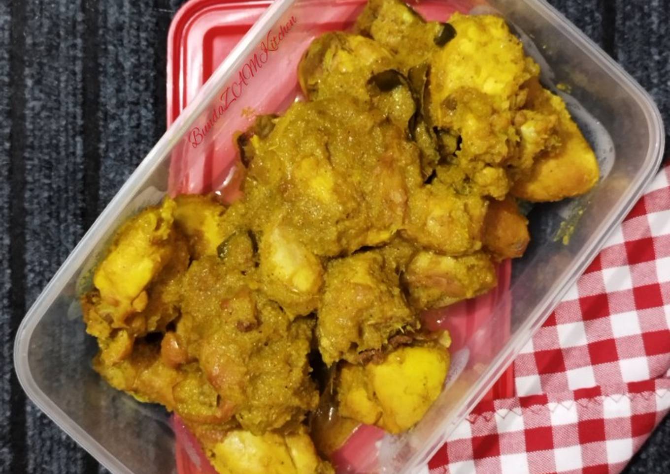 Ayam Ungkep Air Kelapa Bumbu Kuning