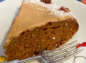 Foto principal de Carrot cake con coco y nueces pecanas