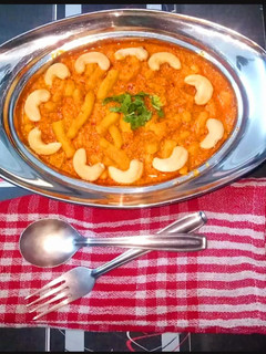 કાજુ ગાંઠિયા નું શાક (Kaju Ganthiya Shak Recipe In Gujarati) રેસીપી મુખ્ય ફોટો