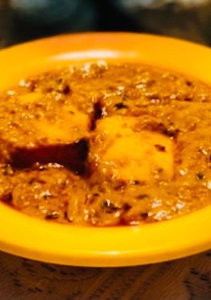 A picture of Paneer tikka masala.
