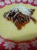 Polenta com ragu