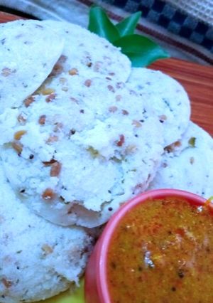 A picture of Baghara idli.