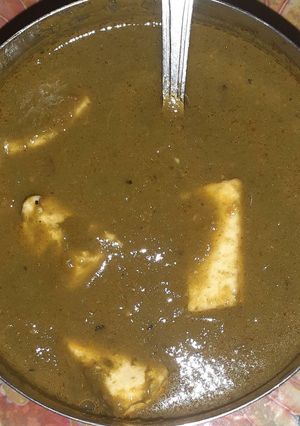 A picture of Paalak Paneer.