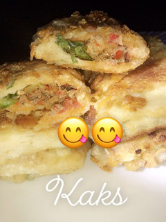 A picture of Stuffed bread.