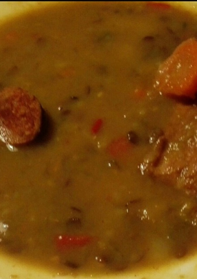 Una foto de Potajito de lentejas canario