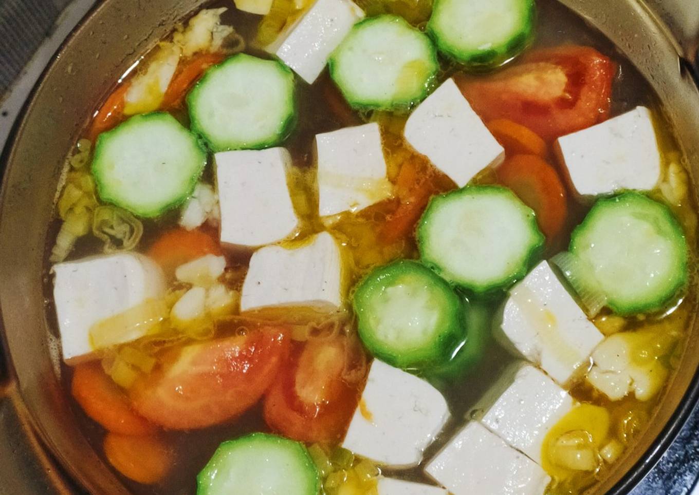 Sop Bening Oyong Tahu Wortel