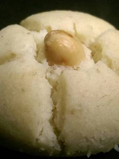 Hình của món Bánh hạnh nhân thơm giòn béo bùi.