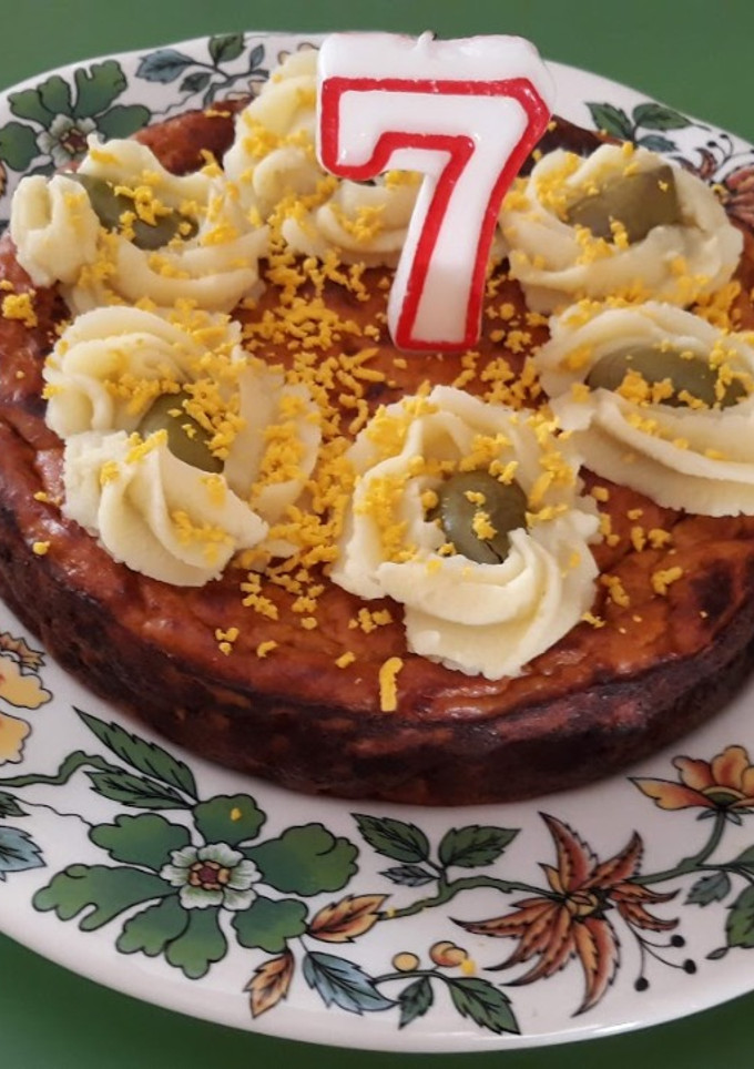 Una foto de Pastel de pisto y atún