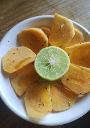 A picture of Persimmon fruit chat.