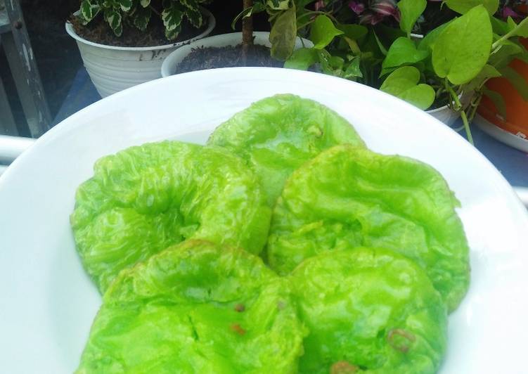 Langkah Mudah untuk Membuat Cucur Pandan sederhana, Lezat