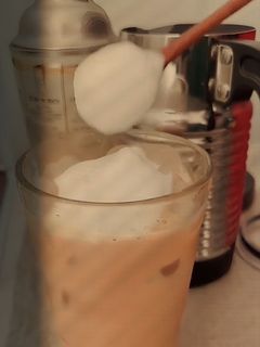 Hình của món Cafe latte nghệ mật ong.