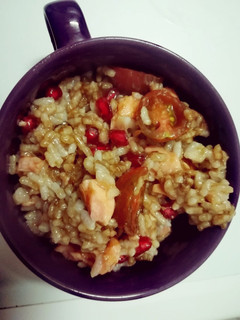 Una foto de Ensalada de arroz con tartar de salmón