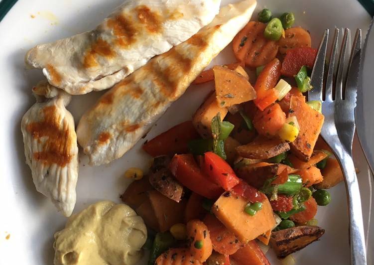 Grilled chicken with fried sweet potato and veggies