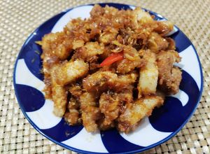 Hình của món Thịt ba rọi rim sả ớt.