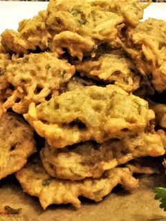 Una foto de Pakoras vegetales (autentica receta hindú)