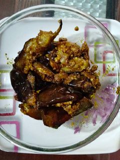 मसाला चटपटा बैंगन (masala chatpata baingan recipe in Hindi) रेसिपी मुख्य फोटो