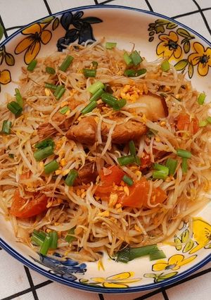 Hình của món Giá xào thịt.