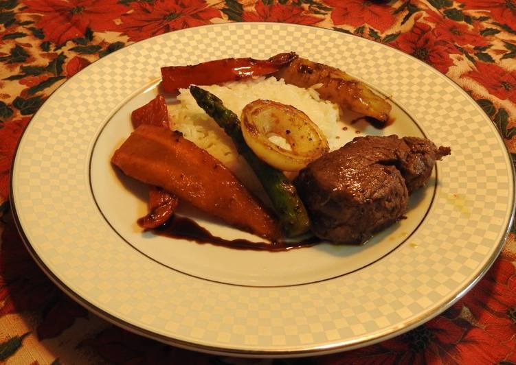 183-Fritada de legumes e, à parte, filé mignon - Tudogosreceitas