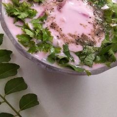 A picture of Beetroot raita.