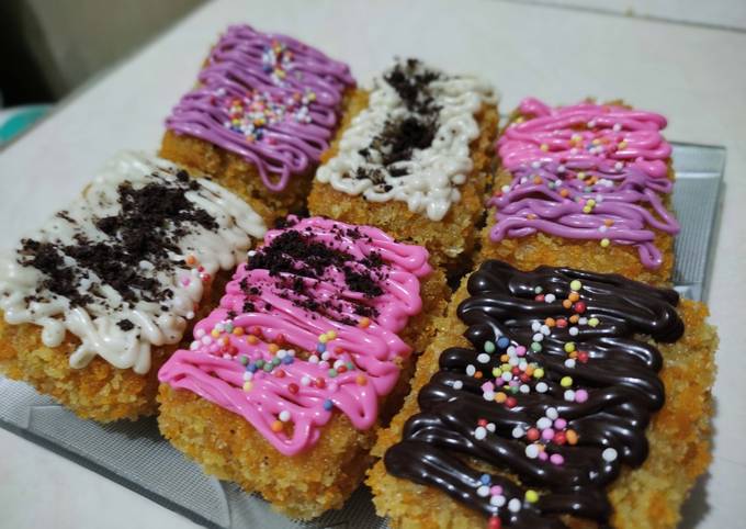 Langkah Mudah untuk Menyiapkan Pisang Nugget Topping Glaze, Enak