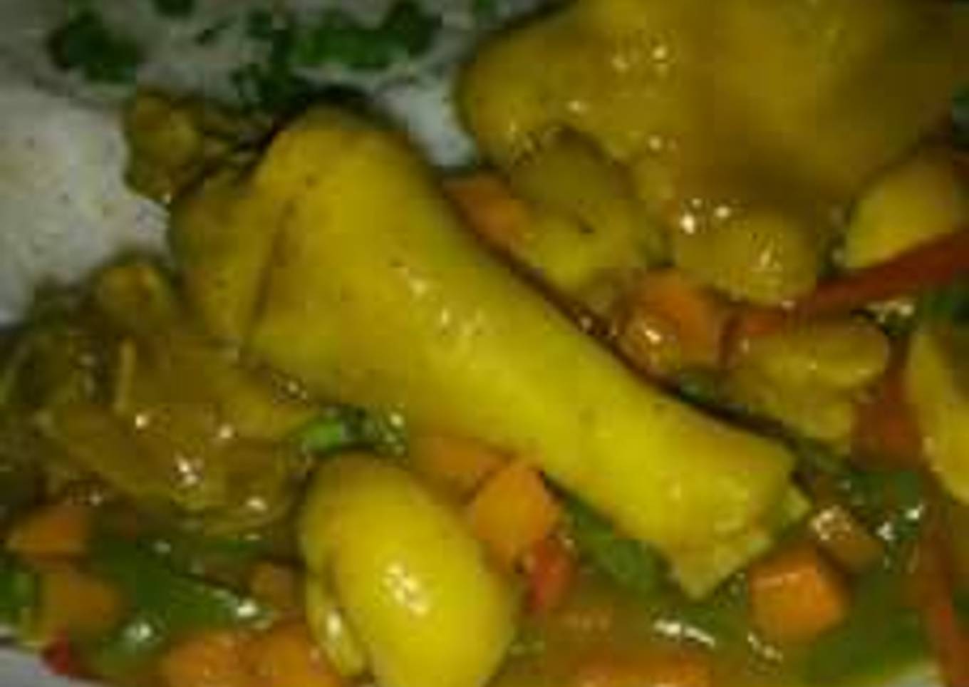 White rice with chicken vegetable sauce