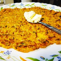 A picture of Makki Roti with Raddish,Methi.