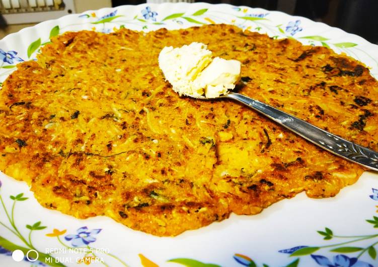 Simple Way to Prepare Quick Makki Roti with Raddish,Methi