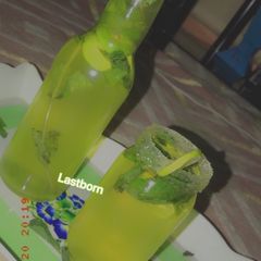 A picture of Virgin mojito.
