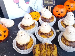 QUEQUES FANTASMAGÓRICOS 👻 - de cenoura, marmoreados de cacau