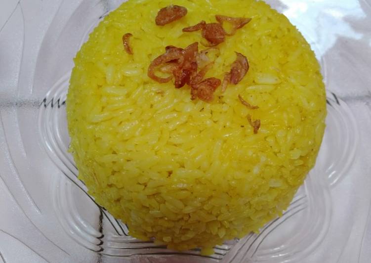 Resep Nasi Kuning Komplit Nan Simple Yang Renyah