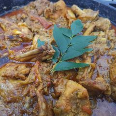 A picture of Nadan Kozhi curry (Chicken curry Kerala style).