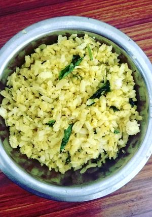 प्याज पोहा (Pyaz poha recipe in Hindi) रेसिपी मुख्य फोटो