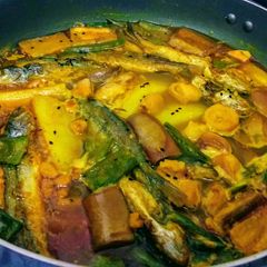 A picture of Gangetic Mystus curry.