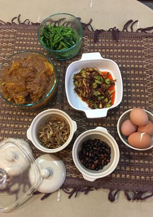 A picture of Madam Tan Homemade Malaysian Nasi Lemak.