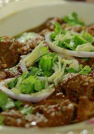 A picture of Shinwari beef karahi.