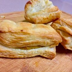 A picture of Potato patties.