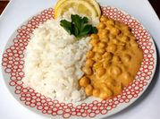 Una foto de garbanzo curry leche de coco