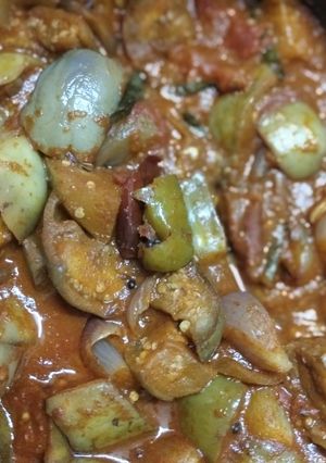 A picture of Kathirikai puli thokku(Brinjal thokku).