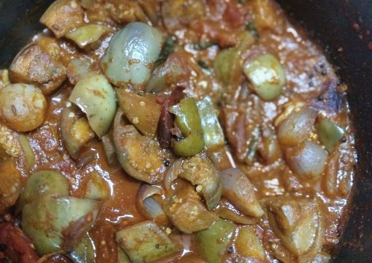Recipe: Tasty Kathirikai puli thokku(Brinjal thokku)