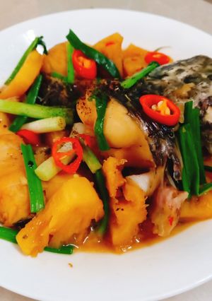 Hình của món Cá lóc kho khóm.
