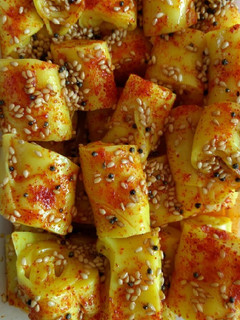ખાંડવી(Khandvi Recipe in Gujarati) રેસીપી મુખ્ય ફોટો