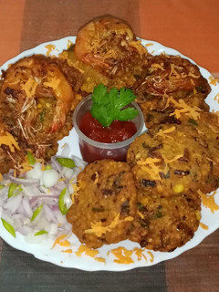 બફૌરી છત્તીસગઢ સ્પેશ્યલ (Bafauri Chattisgarh Special Recipe In Gujarati) રેસીપી મુખ્ય ફોટો