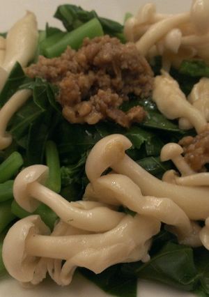 [好菇多多] 雪菇肉燥拌鳳中菜 的食譜成品照片