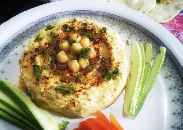 Simple Way to Prepare Quick Hummus(Lebanese dip)