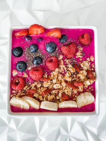 Easy Steps to Prepare Recipes Pitaya bowl (Dragon Fruit) the So Delicious Make You Drink.