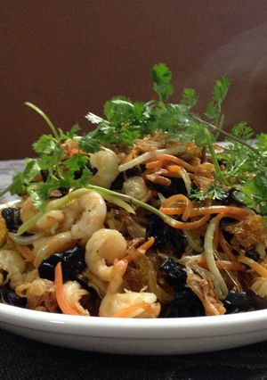 Hình của món Miến xào tôm nõn.